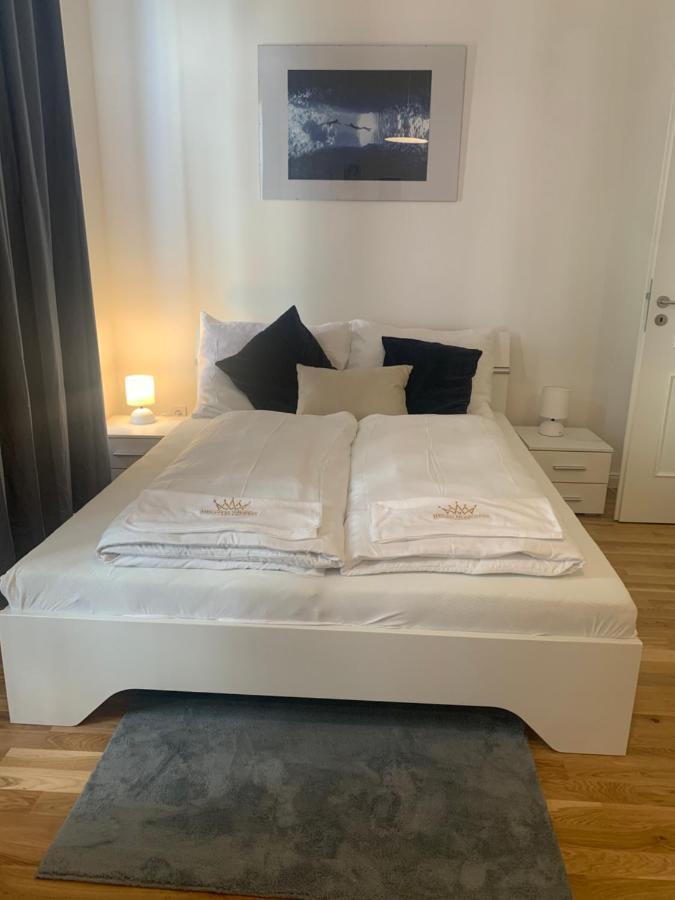 New Apartments Chain Florenc Prag Exterior foto
